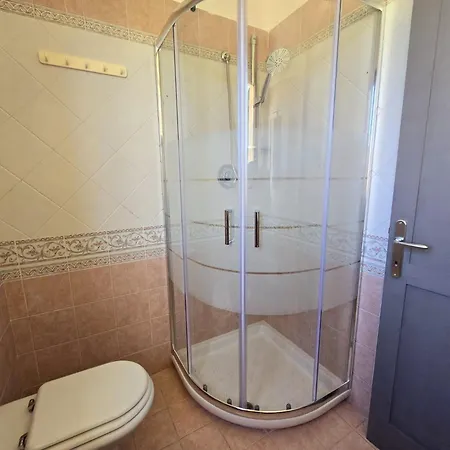 Chez Choucas Maison E Maisonette - Goelba Daire *