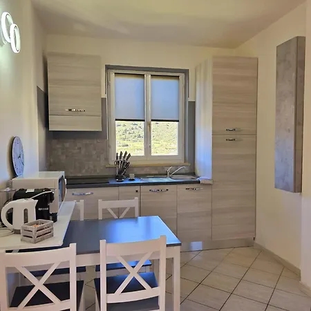 Chez Choucas Maison E Maisonette - Goelba Apartment